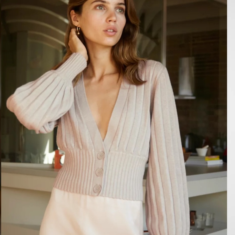 Aritzia Wilfred Plunge Front Cardigan